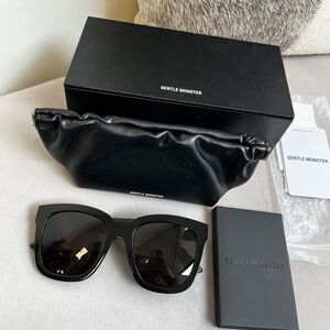 Gentle Monster “Dreamer Hoff 01” Unisex Oversized Black Sunglasses